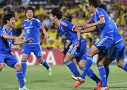 关于水原三星球员合影庆祝，前程一片光明的信息